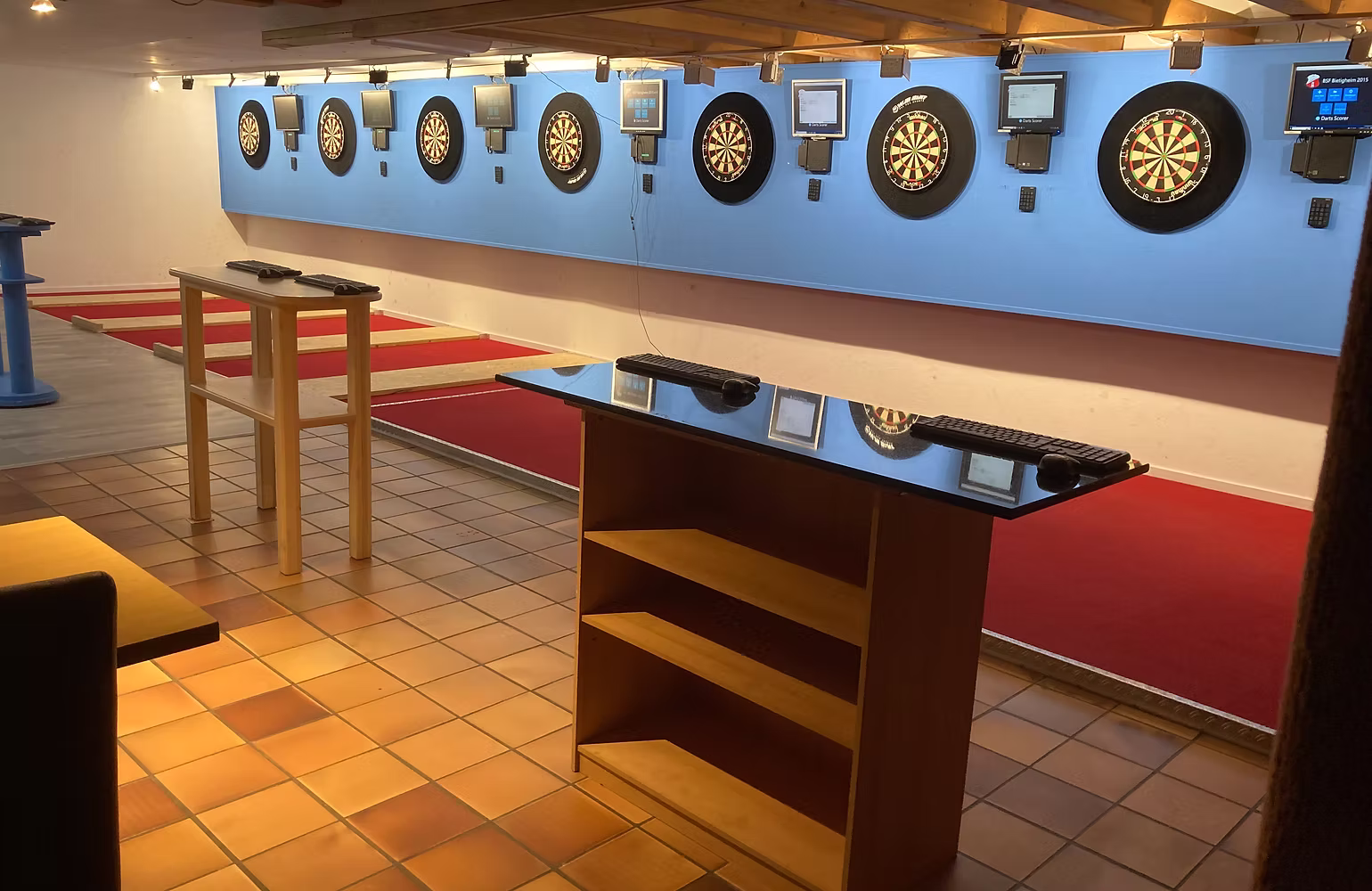 Steel-Dart Raum 1